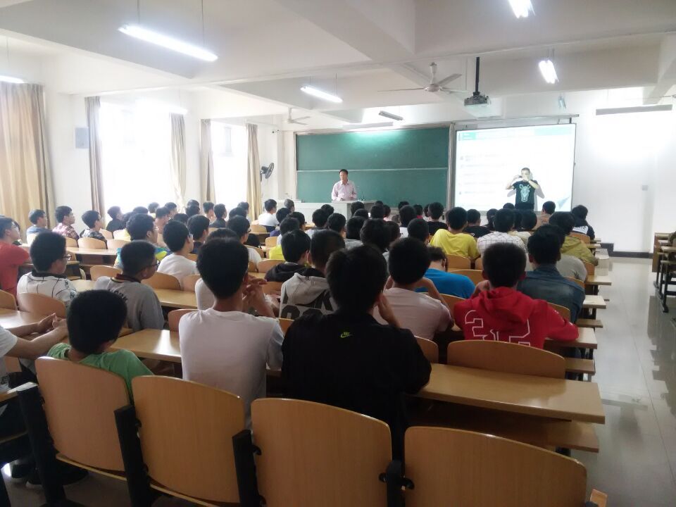 我系举办网络信息安全讲座 我系举办网络信息安全讲座